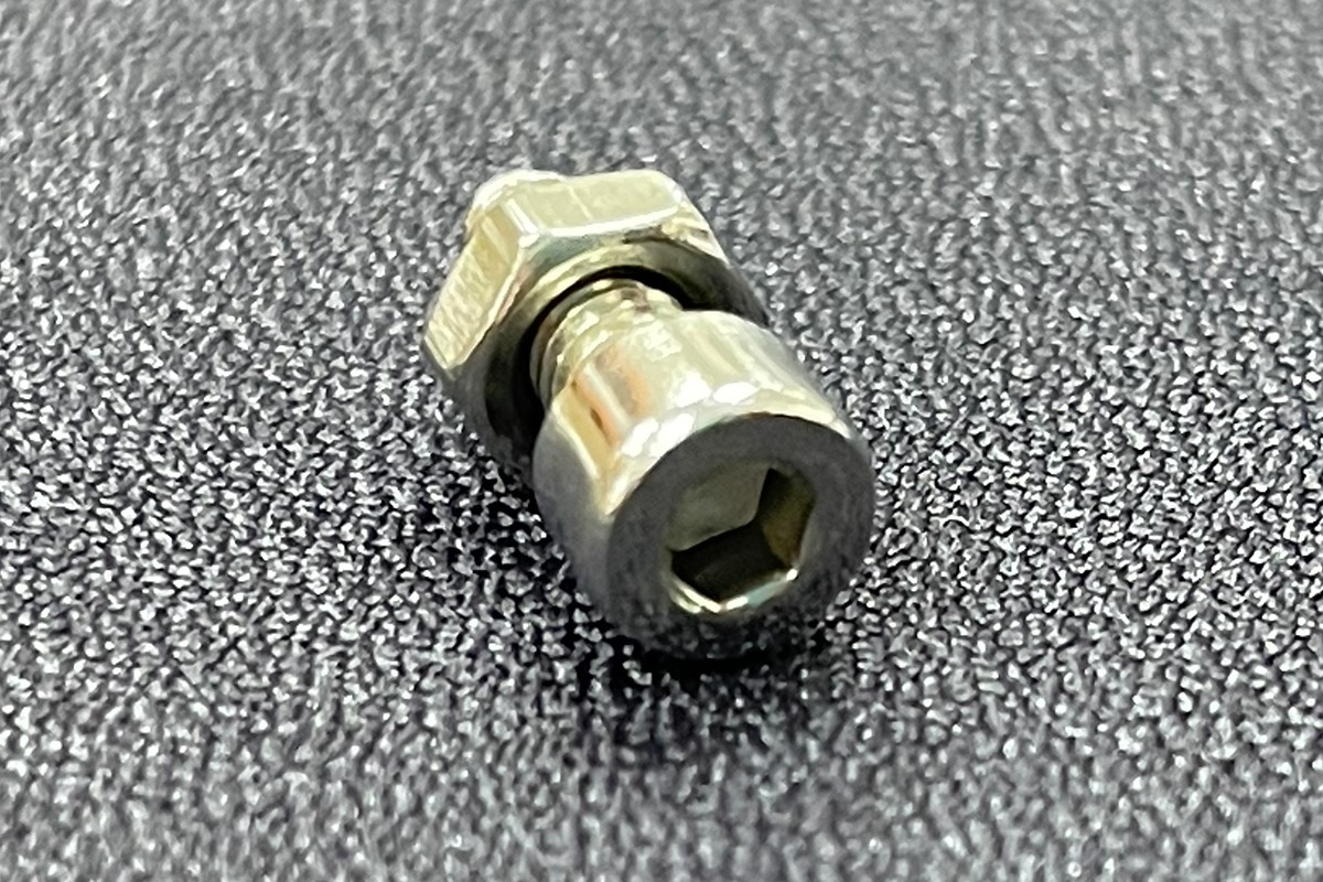 Винт М4*10